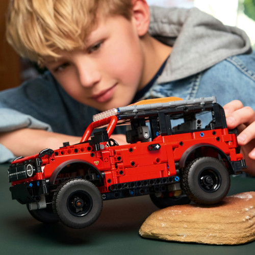 LEGO® Technic - SUV Ford Bronco® 42213, 943 piese - element galerie