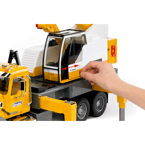 Camion macara Bruder 02818, MACK Granite Liebherr - element galerie