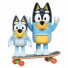 Set 2 figurine Bluey, Bandit si Bluey cu skateboard 13042